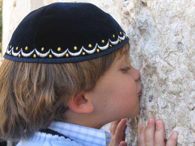 Do your mitzva of Matanos L’evyonim (Giving to the poor) By Donating To The Israel Childrens Fund