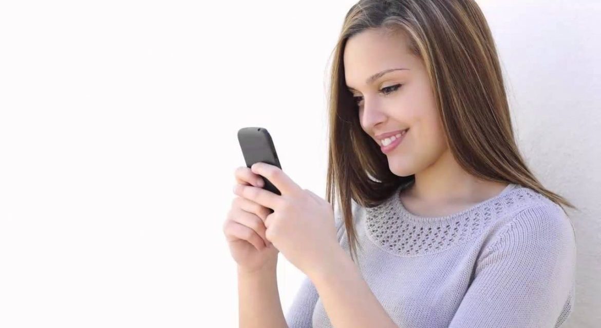 Dating and Texting By Aleeza Ben Shalom